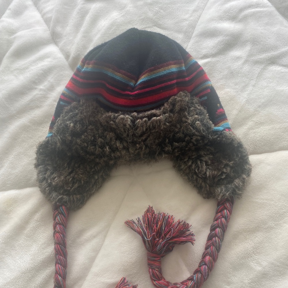 Snowboarding/winter Hat - Picture 2 of 2